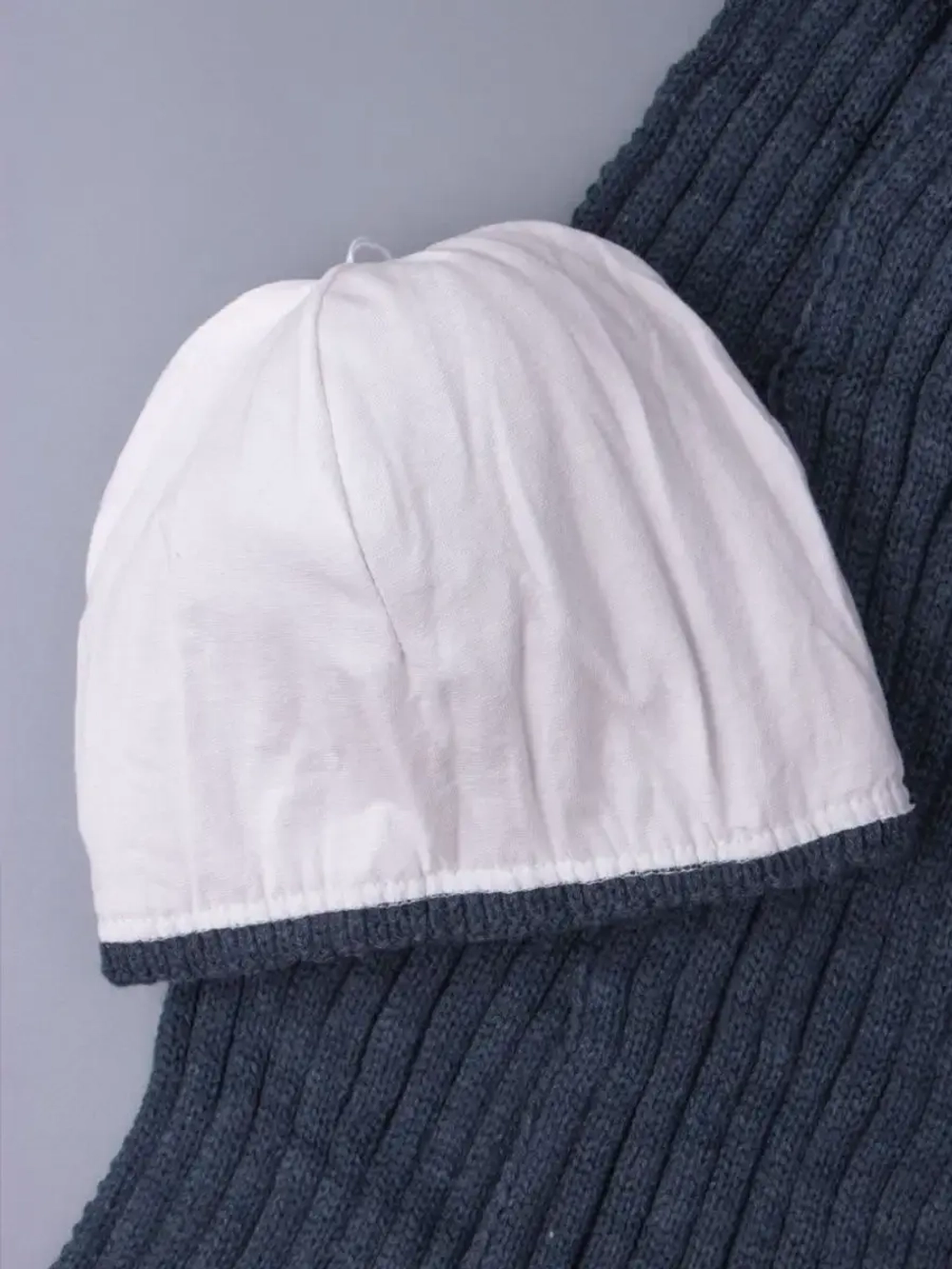 Шапка детская осенняя и шарф