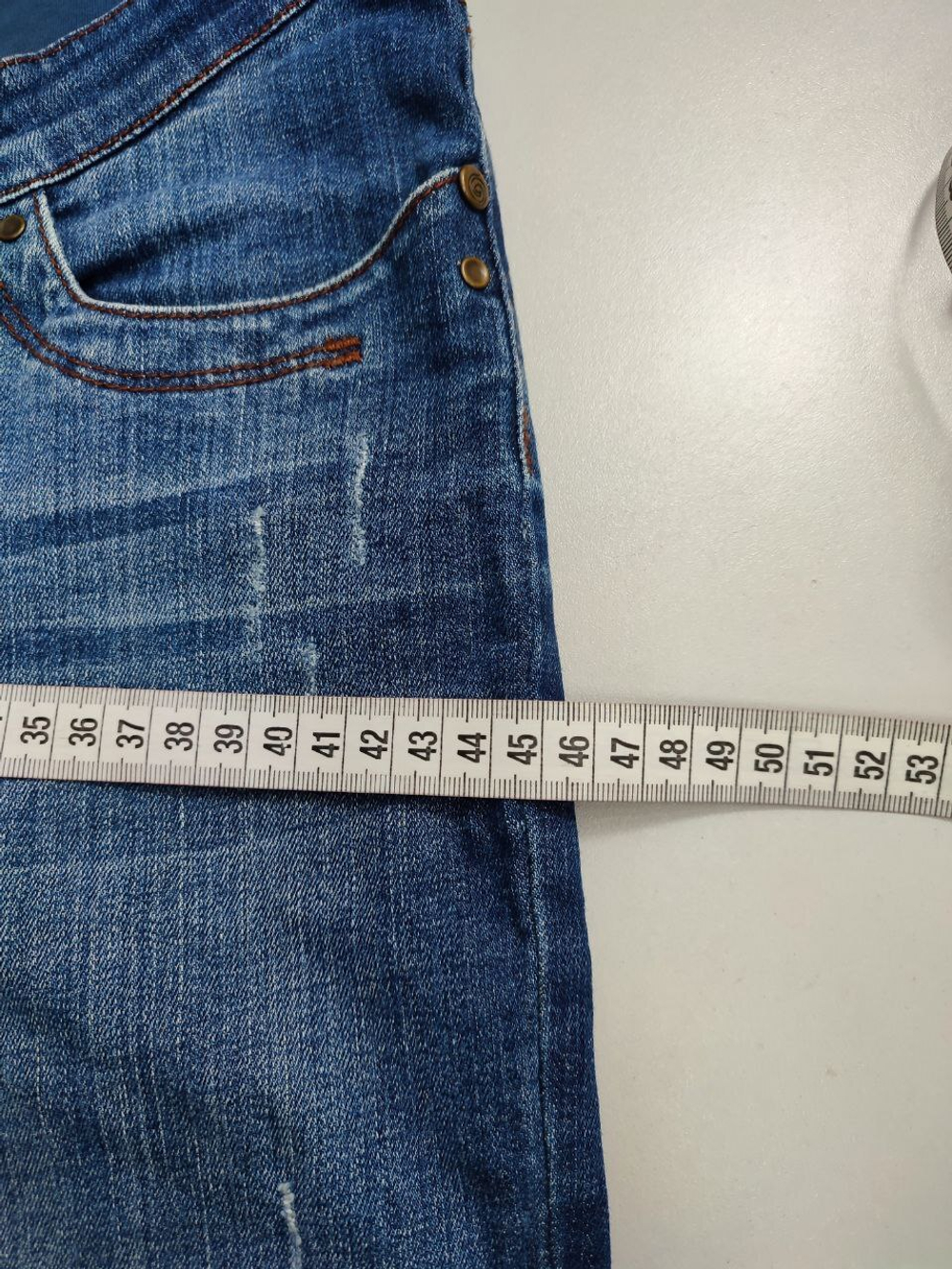 Джинсы прямого кроя 44 размер