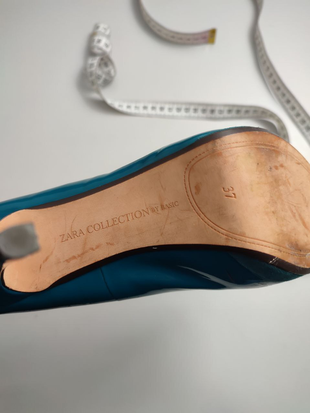 Туфли Zara лакированные 37 размер