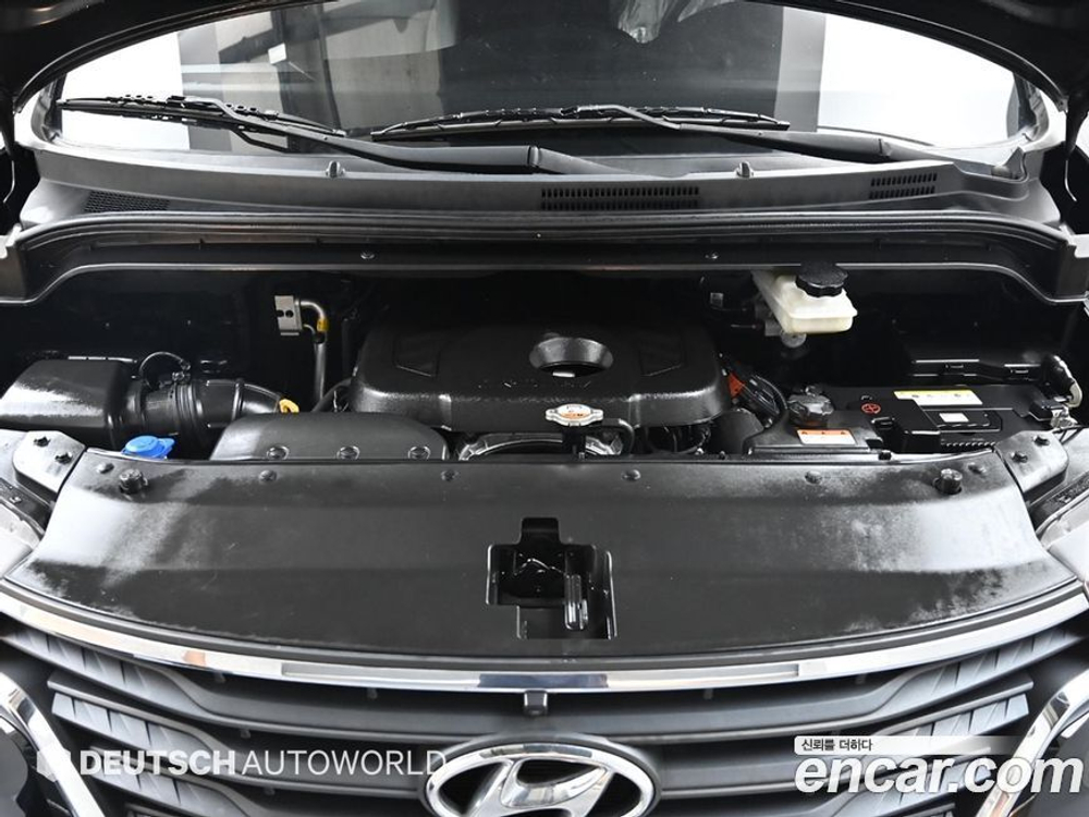 Hyundai The New Grand Starex Van 3-х местный (09.2019)