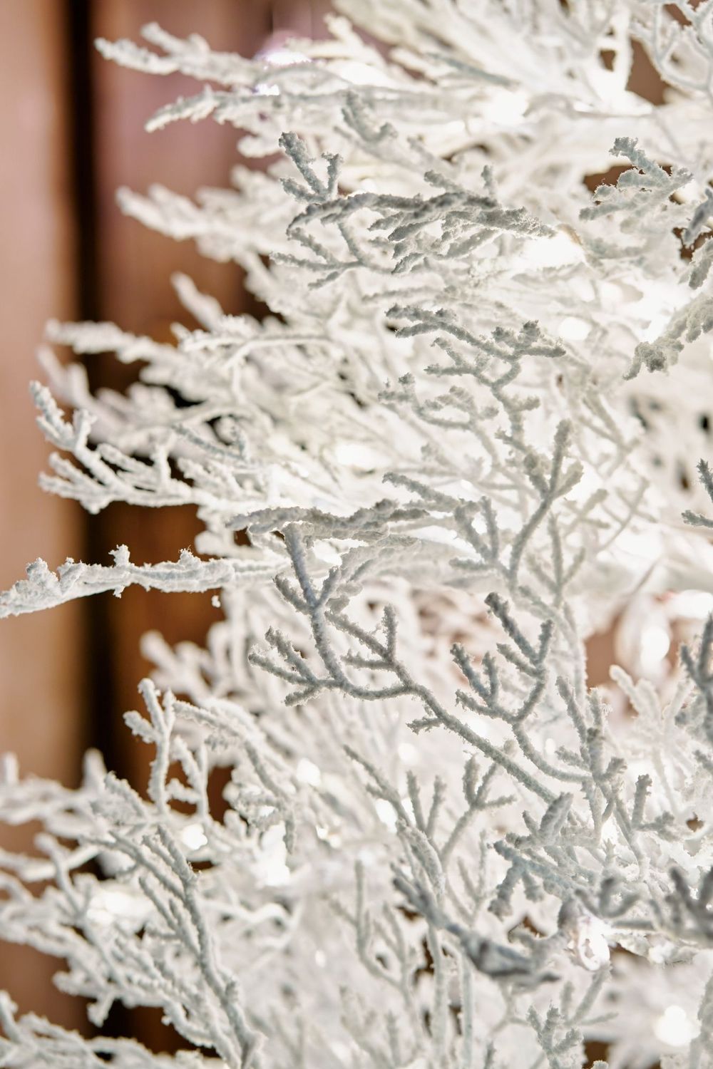 Искусственная белая елка с гирляндой встроенной «Normandia» Нормандия (коралловые ветки) от 2,1 м до 2,4 м