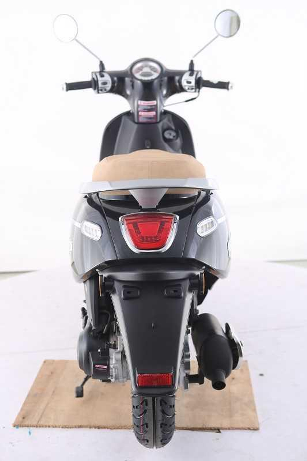 Скутер M1NSK Vesna 125