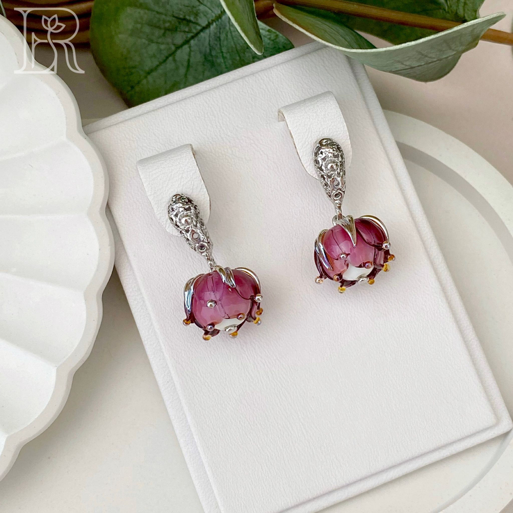 LEFIREL' Серьги серебряные женские "Лорея" с цветами из муранского стекла / ювелирные украшения из родированного серебра 925