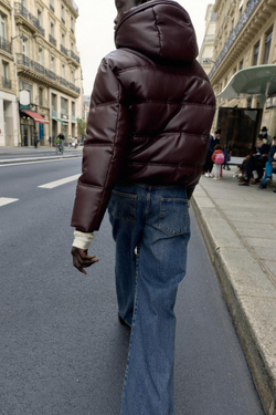 ZARA ВОДОНЕПРОНИЦАЕМЫЙ ВЕТРОЗАЩИТНЫЙ АНОРАК ИЗ ИСКУССТВЕННОЙ КОЖИ, БУРГУНДИ