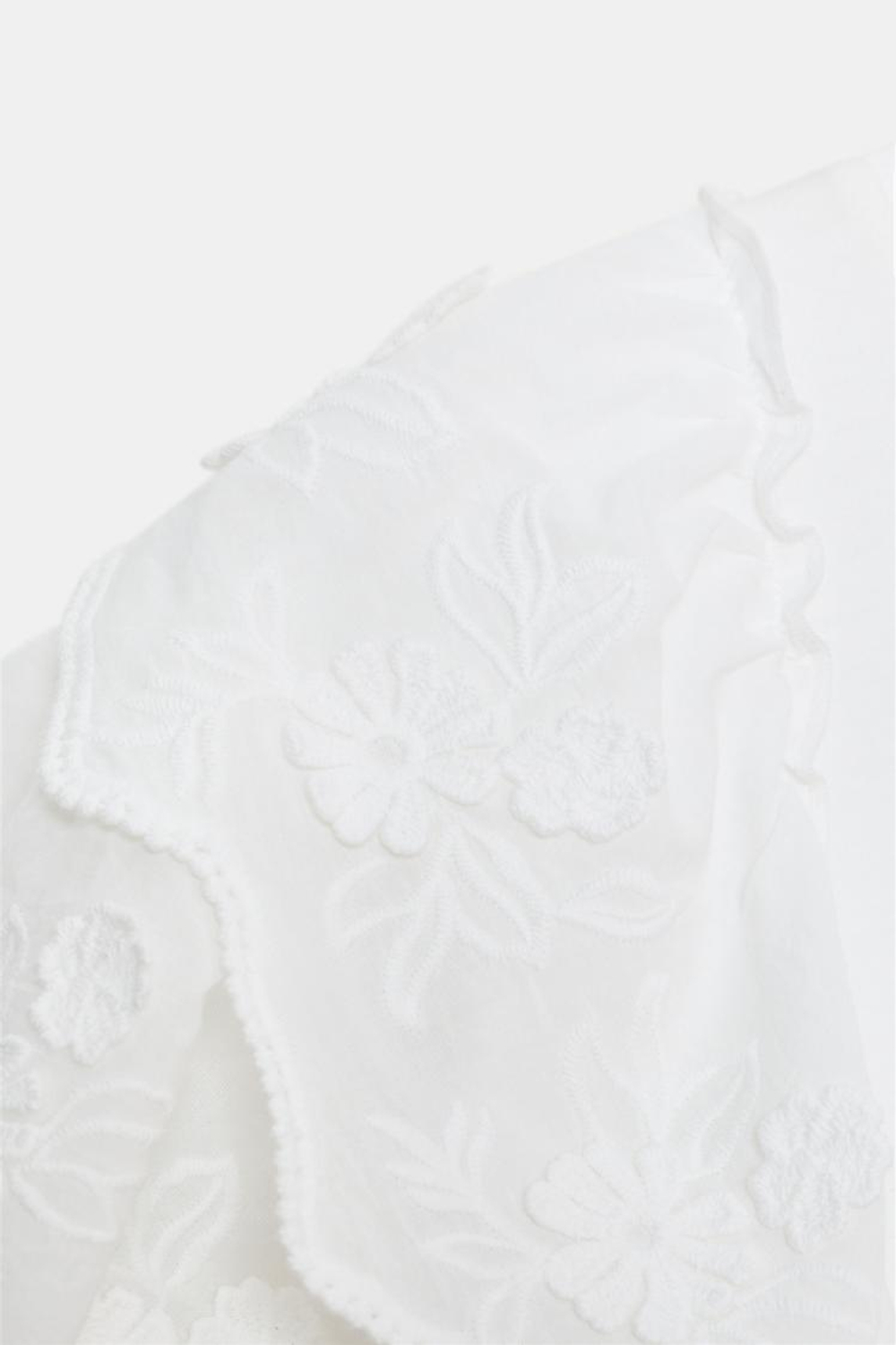 ZARA ФУТБОЛКА С ВОЛАНАМИ И КОРОТКИМИ РУКАВАМИ, БЕЛЫЙ