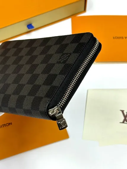 Кошелек Louis Vuitton Zippy Damier Graphite