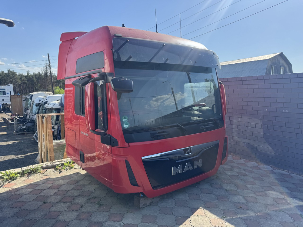 Кабина Euro-6 2017г. высокая