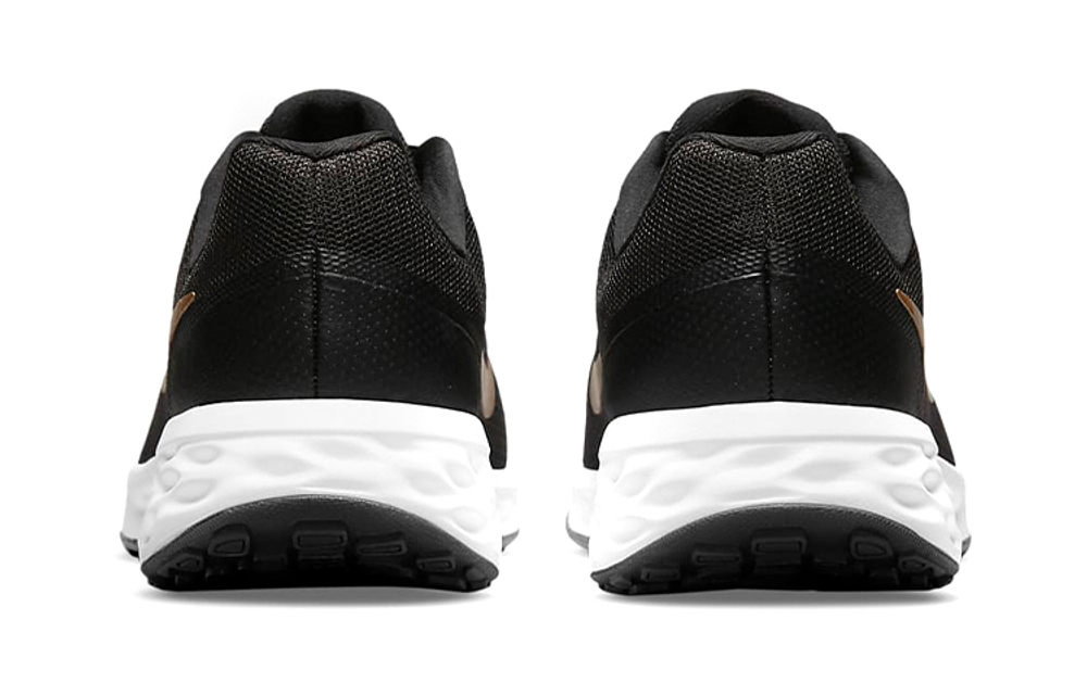 Кроссовки Nike Revolution