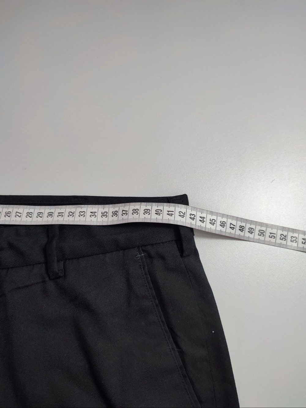 Брюки Van Heusen темные 48 размер