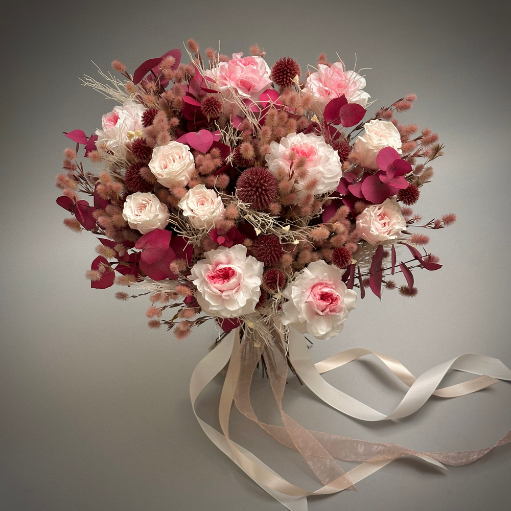 «Рубиновый джем» - букет из стабилизированных цветов