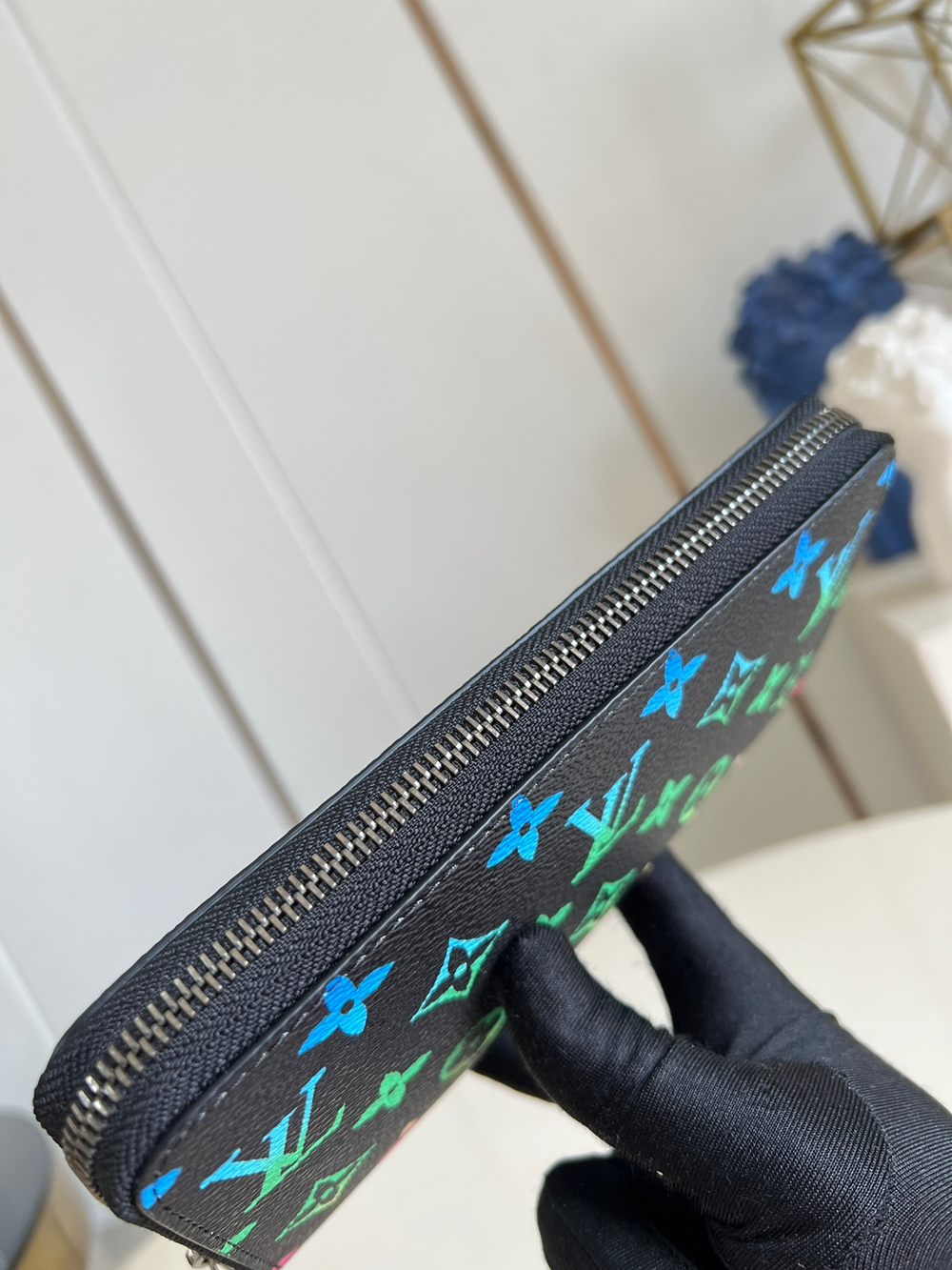 Louis Vuitton Zippy Wallet