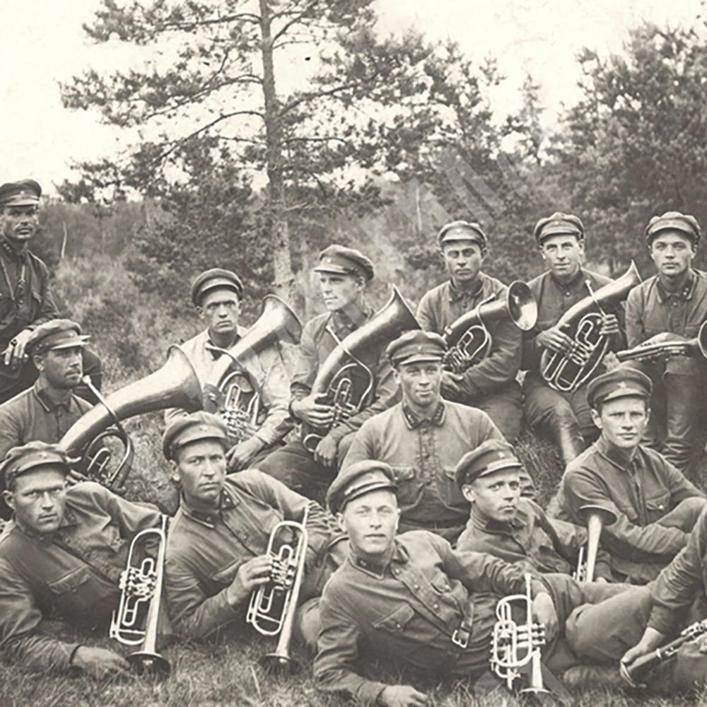 Духовой военный оркестр Красной Армии. Редкое архивное фото времён Гражданской войны.1920–30-е годы.