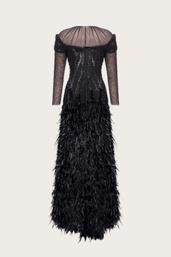Платье из сетки, расшитое перьями, стразами и бисером