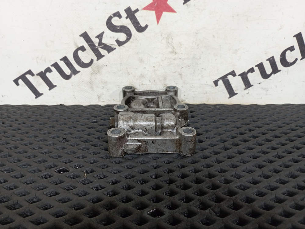 Крышка масляного насоса КПП