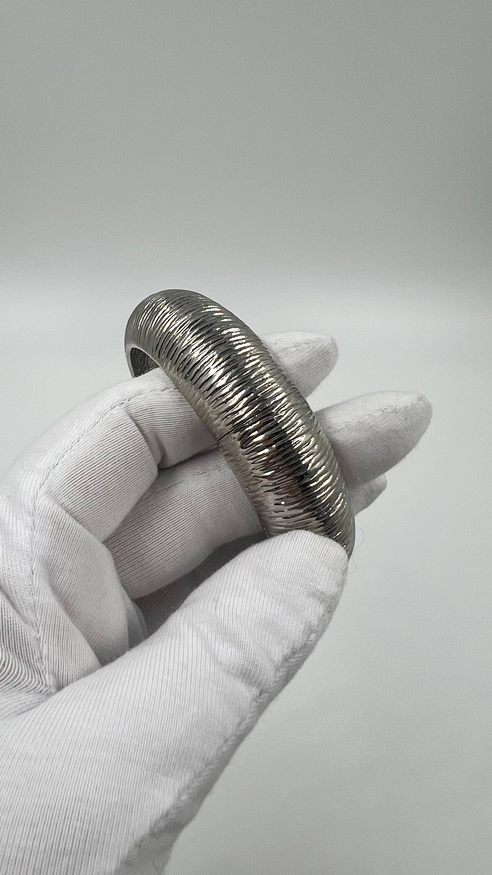 Браслет в серебряном тоне