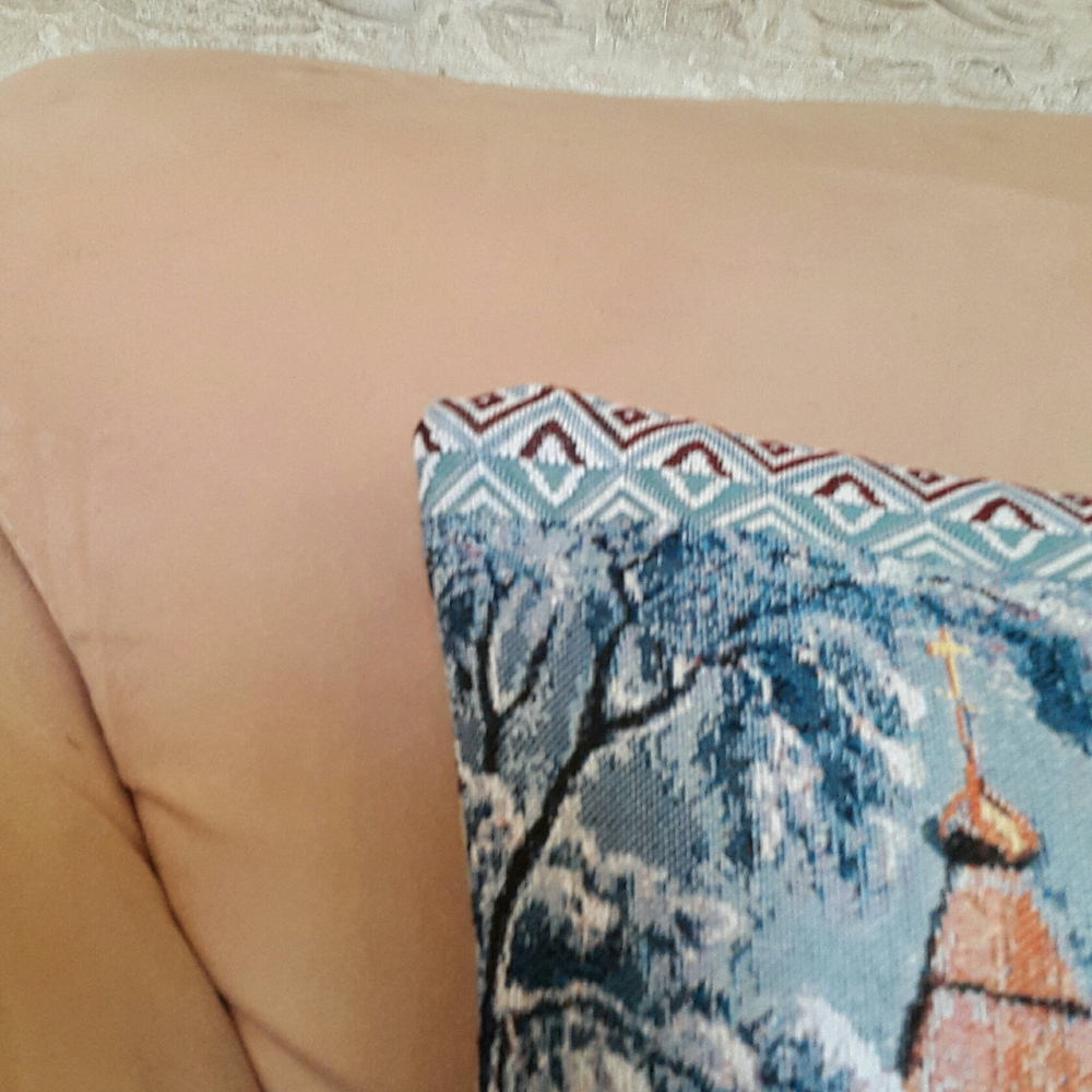 Декоративный гобеленовый чехол для интерьерной подушки (47*47) Крещенские морозы