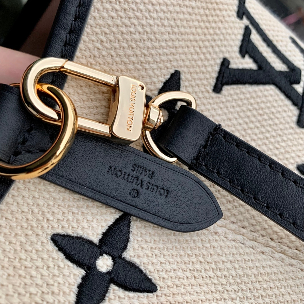 Louis Vuitton NeoNoe MM