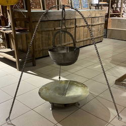 Тренога костровая с крюком