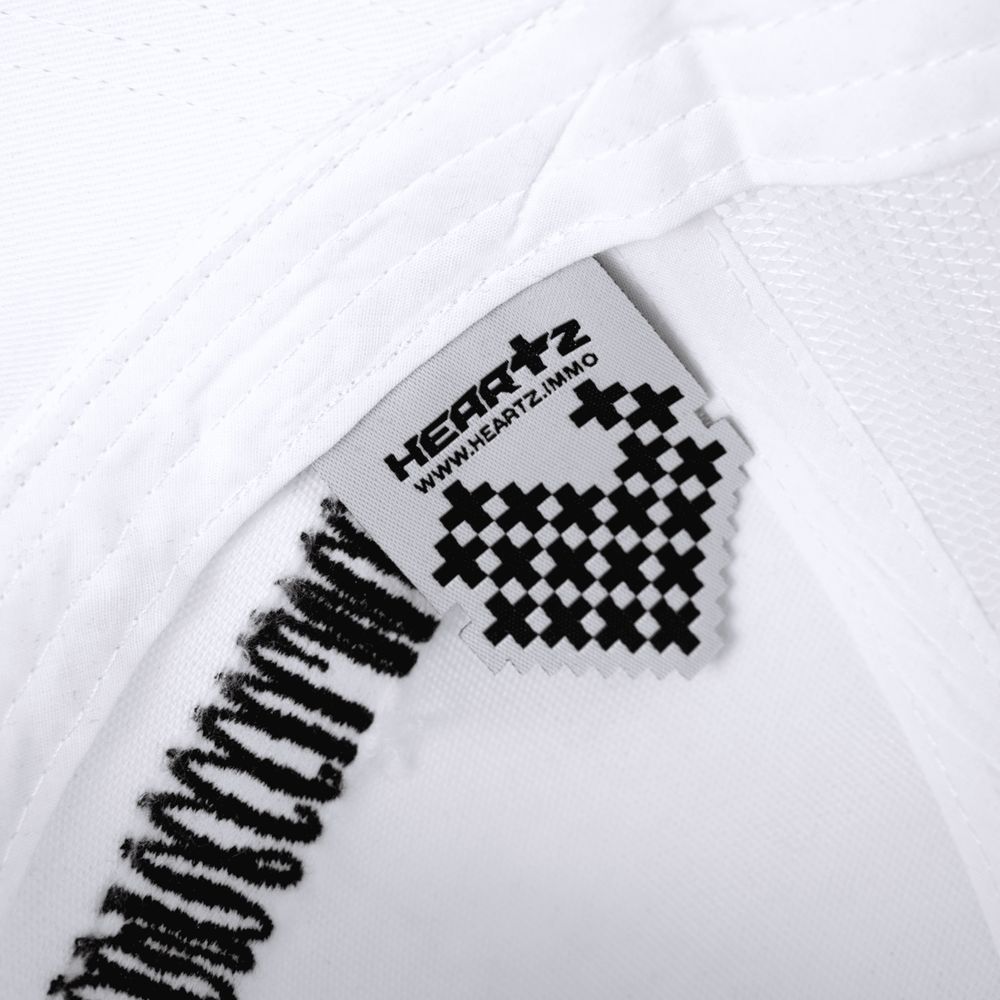 Кепка Heartz Технопессимизм Trucker белая