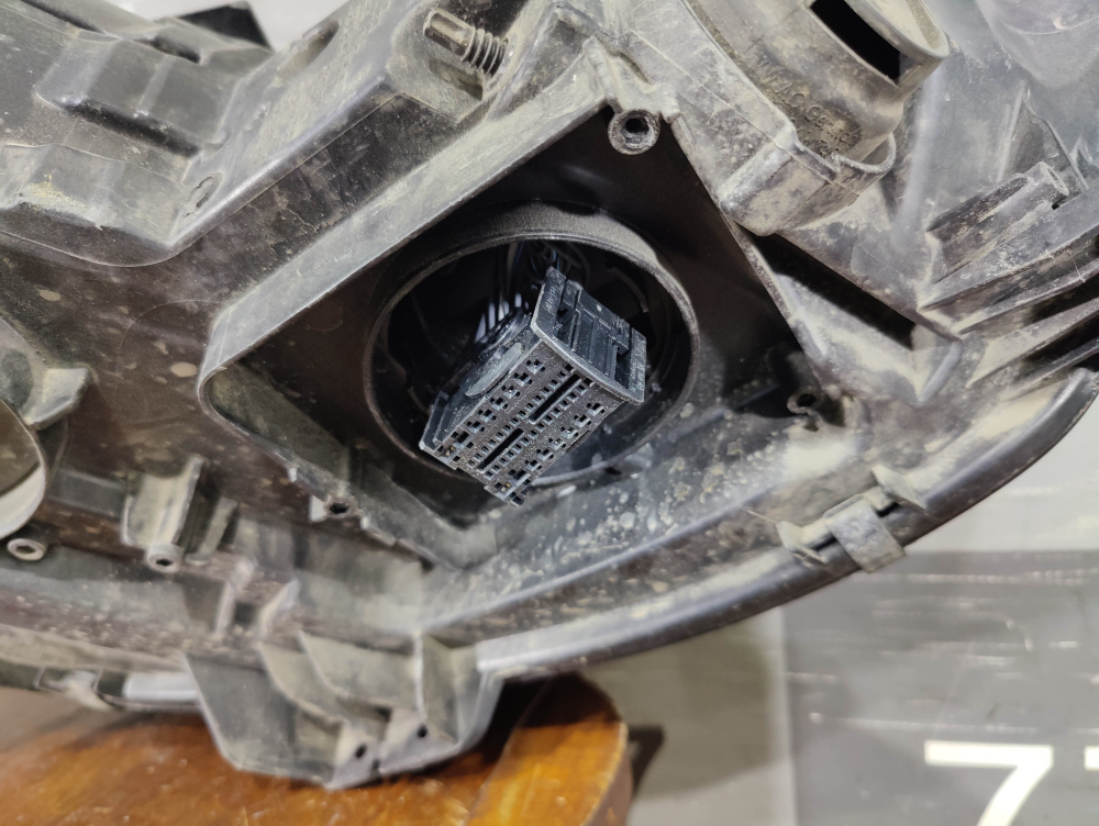 Фара левая LЕD Audi A4 (B9) 19-нв Б/У Оригинал 8W0941033D