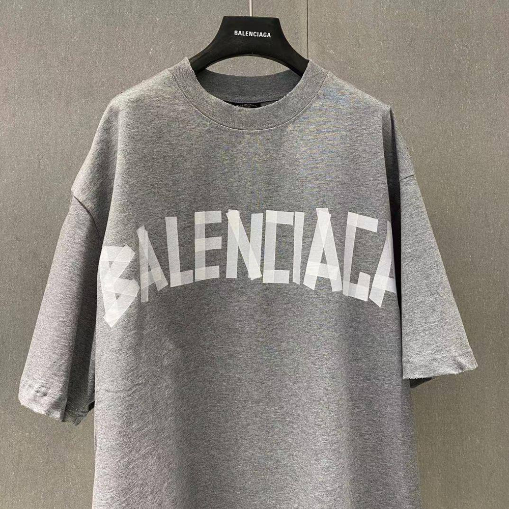 Футболка Balenciaga