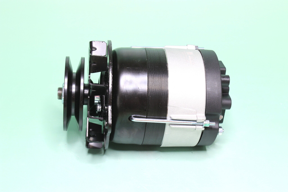 Генератор ММЗ Д-240,243,245 14В 710Вт МТЗ-80,82 /464.3701/