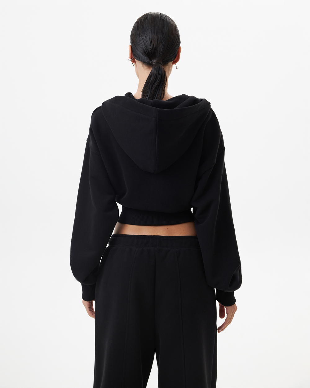 BLACK CROPPED HOODIE