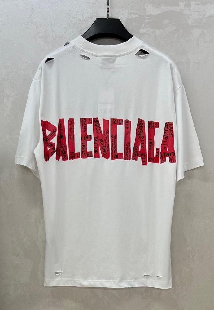 Футболка Balenciaga