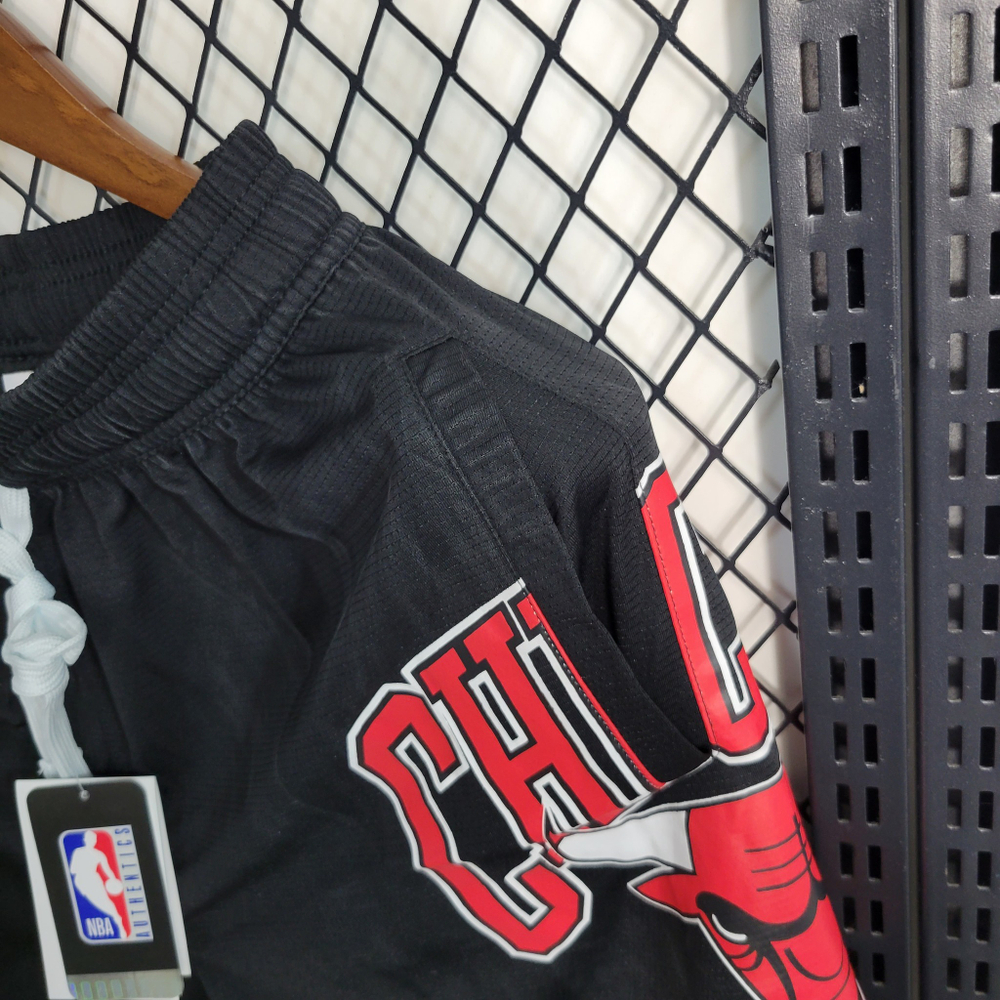 Баскетбольные шорты «Чикаго Буллз»