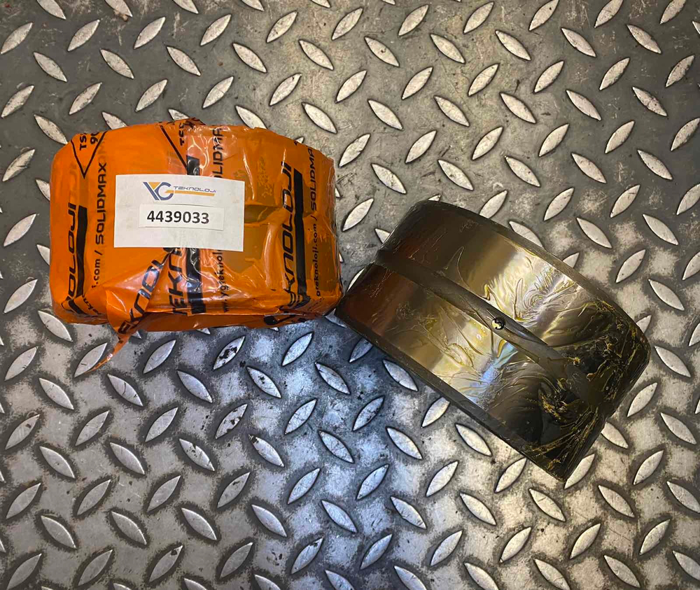 Втулка 4439033