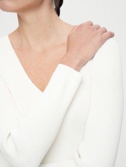 Топ с длинным рукавом и V-образным вырезом