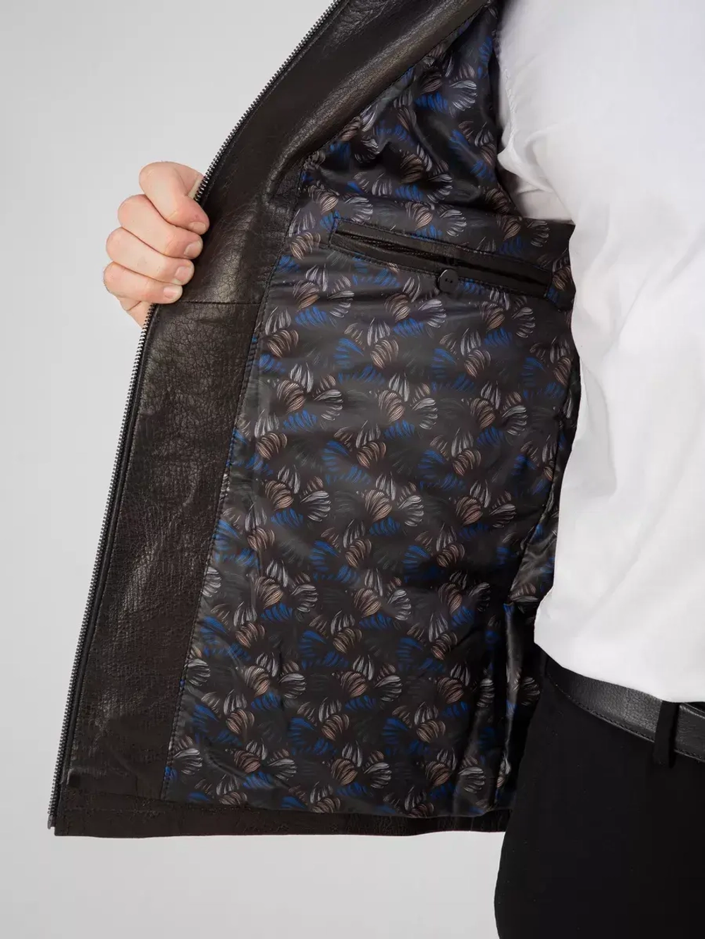 Кожаная куртка демисезонная