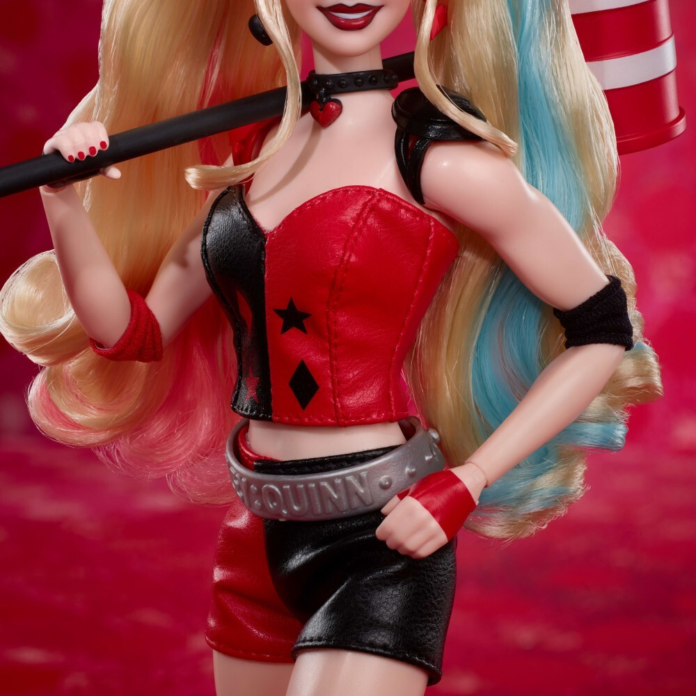 Коллекционная кукла Barbie Signature - Harley Quinn DC Batman HRM84