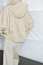 КОРОТКИЙ ВОДОНЕПРОНИЦАЕМЫЙ ТРЕНЧКОТ ZW COLLECTION - ZARA