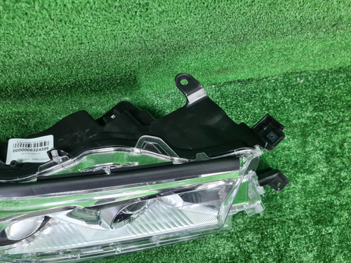 Фара правая Toyota Land Cruiser 200 (2015-2021) LED