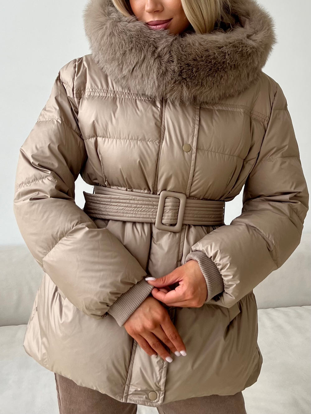 Пуховик Fresh миди с поясом песочный