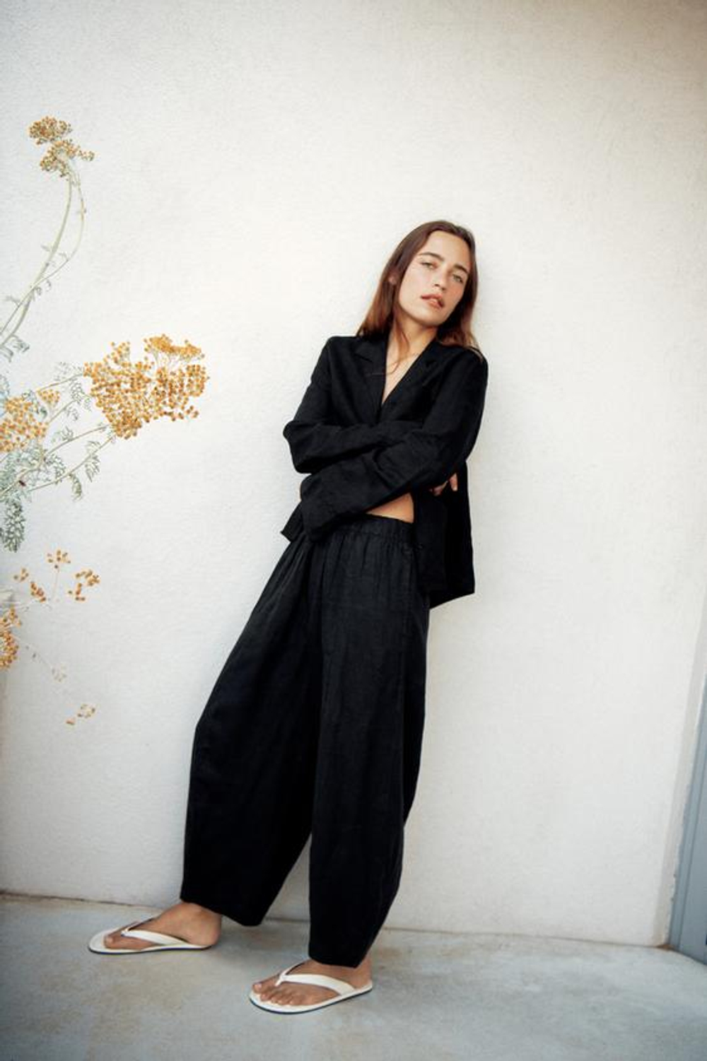 ZARA БРЮКИ BARREL ИЗ ЛЬНА — ZW COLLECTION, ЧЕРНЫЙ