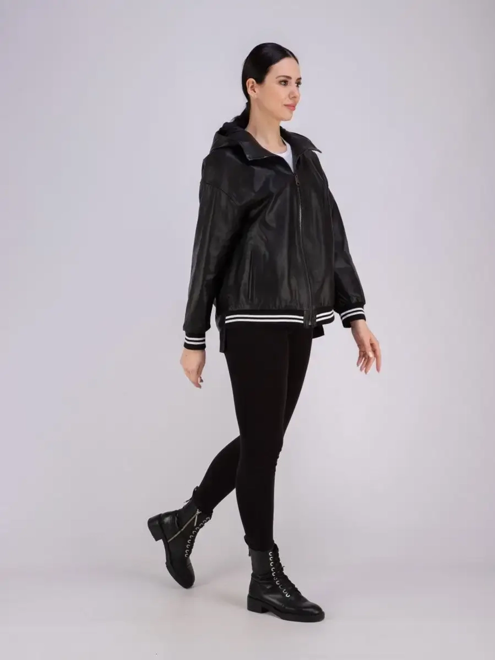 Куртка женская из натуральной кожи с капюшоном Турция