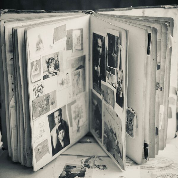 Фотоальбом против цифровой амнезии: перезапусти свою память и начни жить своими историями.