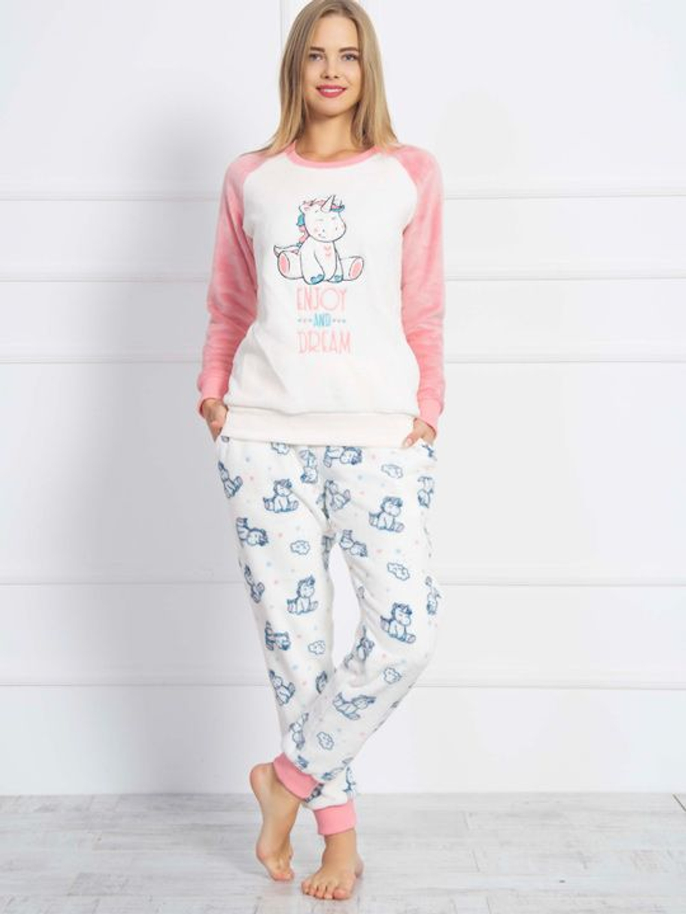 Уютная пижама с брюками (Размер: L) (Цвет: белый)