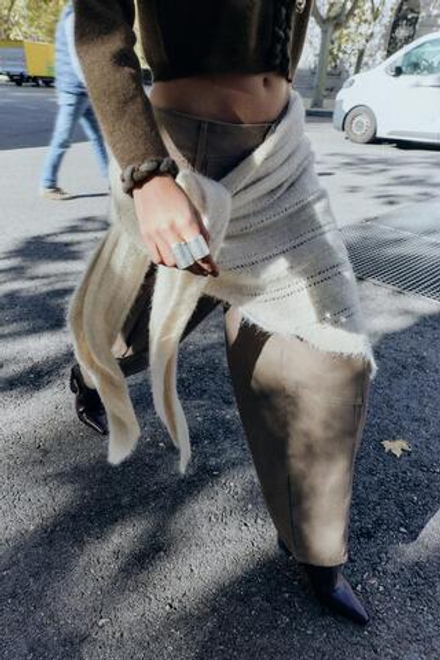 ZARA ТРЕУГОЛЬНАЯ ШАЛЬ С АЖУРНЫМ УЗОРОМ, КРЕМОВЫЙ