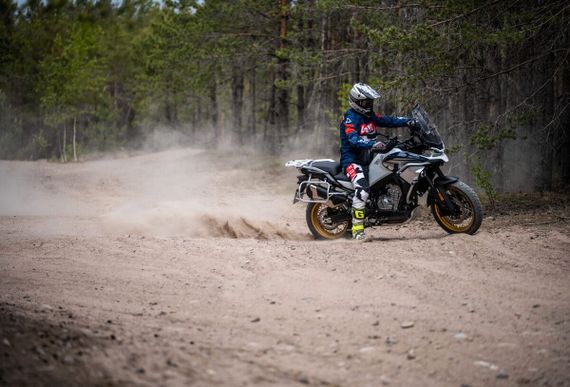 Мотоцикл CFMOTO 800MT Explore (ABS) ТУРЭНДУРО