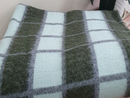 Одеяло полушерстяное "ВВ. СЕРО-БИРЮЗОВО-ЗЕЛЁНАЯ КЛЕТКА" ОПШ-1, 50% шерсть, плотность 400 г/м2, Россия.