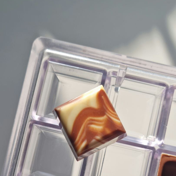 962 | Форма для шоколадных конфет &quot;Дубайская конфета&quot; (275*175 мм)