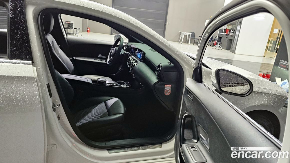 Mercedes-Benz A-Class W177 A220 Hatchback (04.2020)
