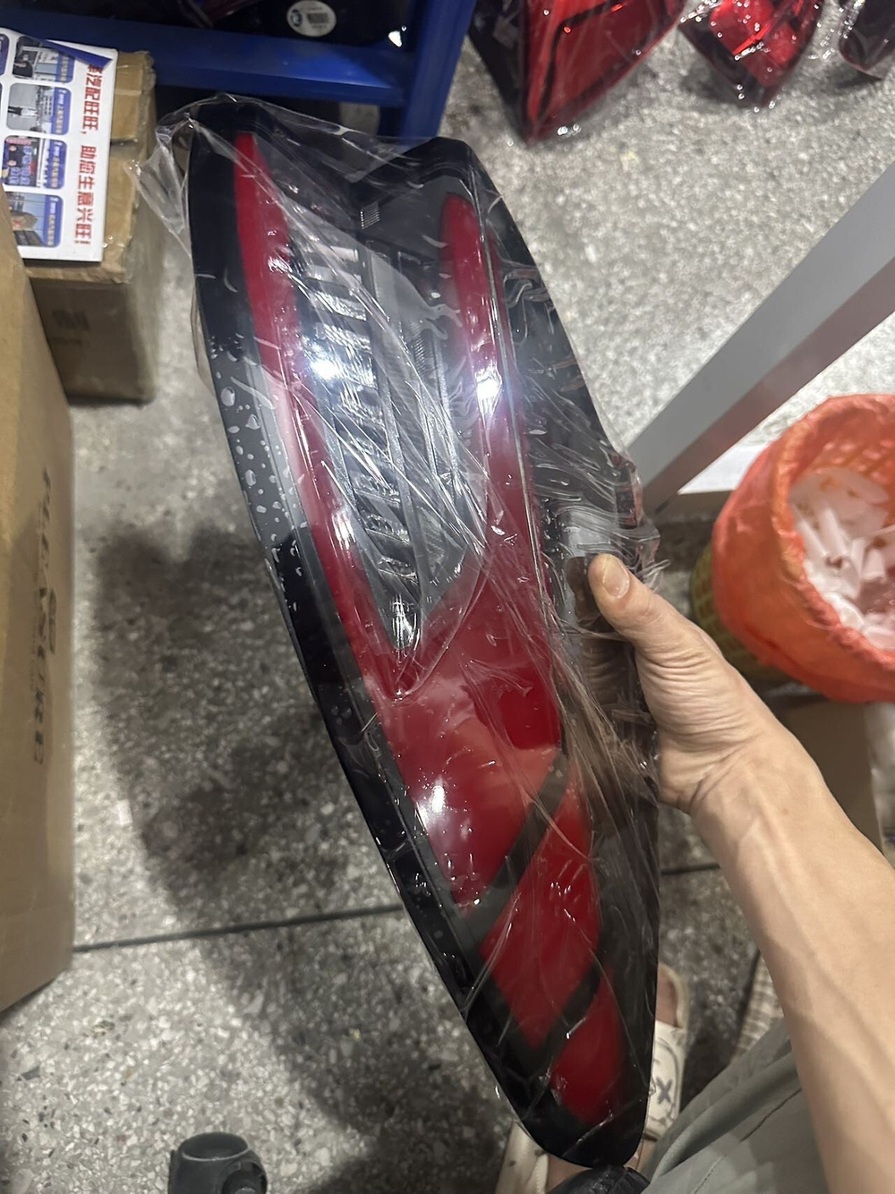 Задние фонари левые и правые LED Geely Emgrand GS/S 2021