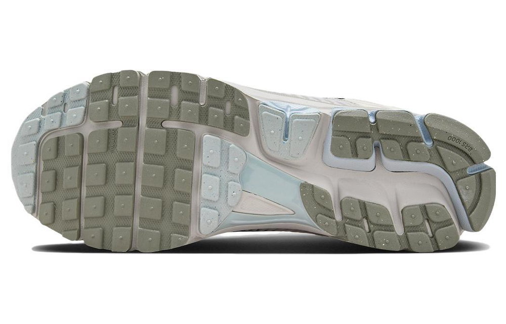 Кроссовки Nike Air Zoom Vomero 5