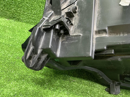 Битая Фара правая LR Discovery Sport (19-нв) LED