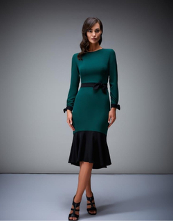 Платье футляр зелёное, юбка с воланом 17-02-19FW
