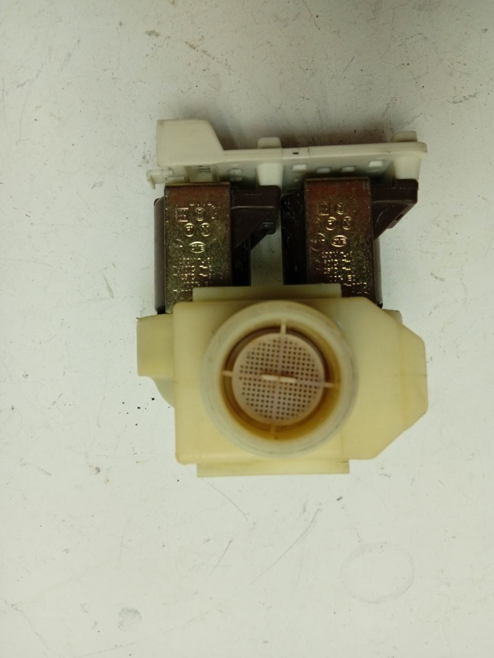 WFC1662OE кт8 Клапан подачи воды для стиральных машин Bosch  Siemens б/у